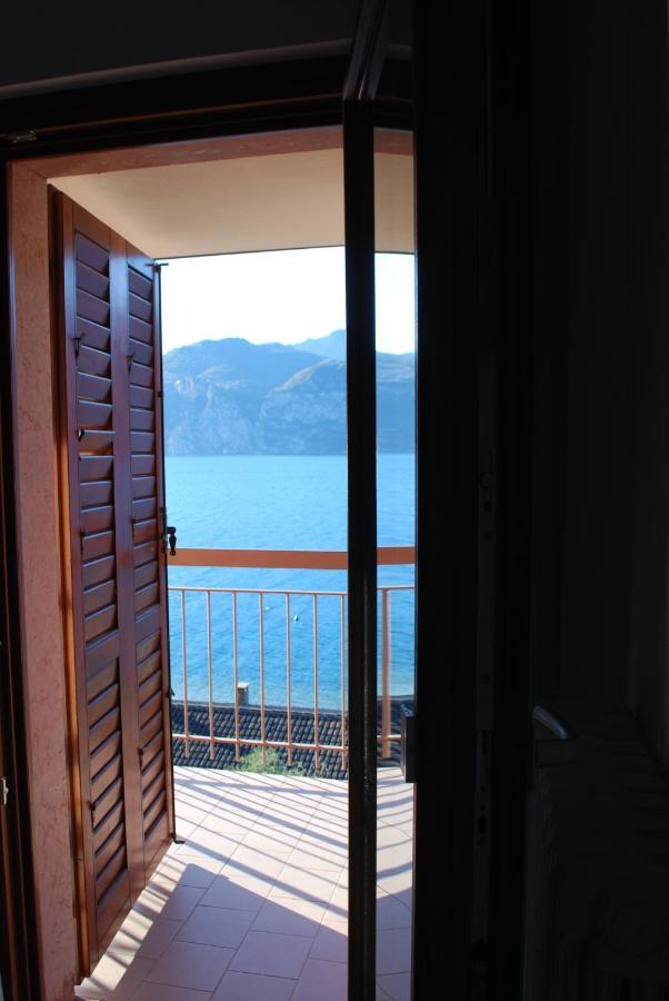 Villa Pifferi Мальчезине Экстерьер фото