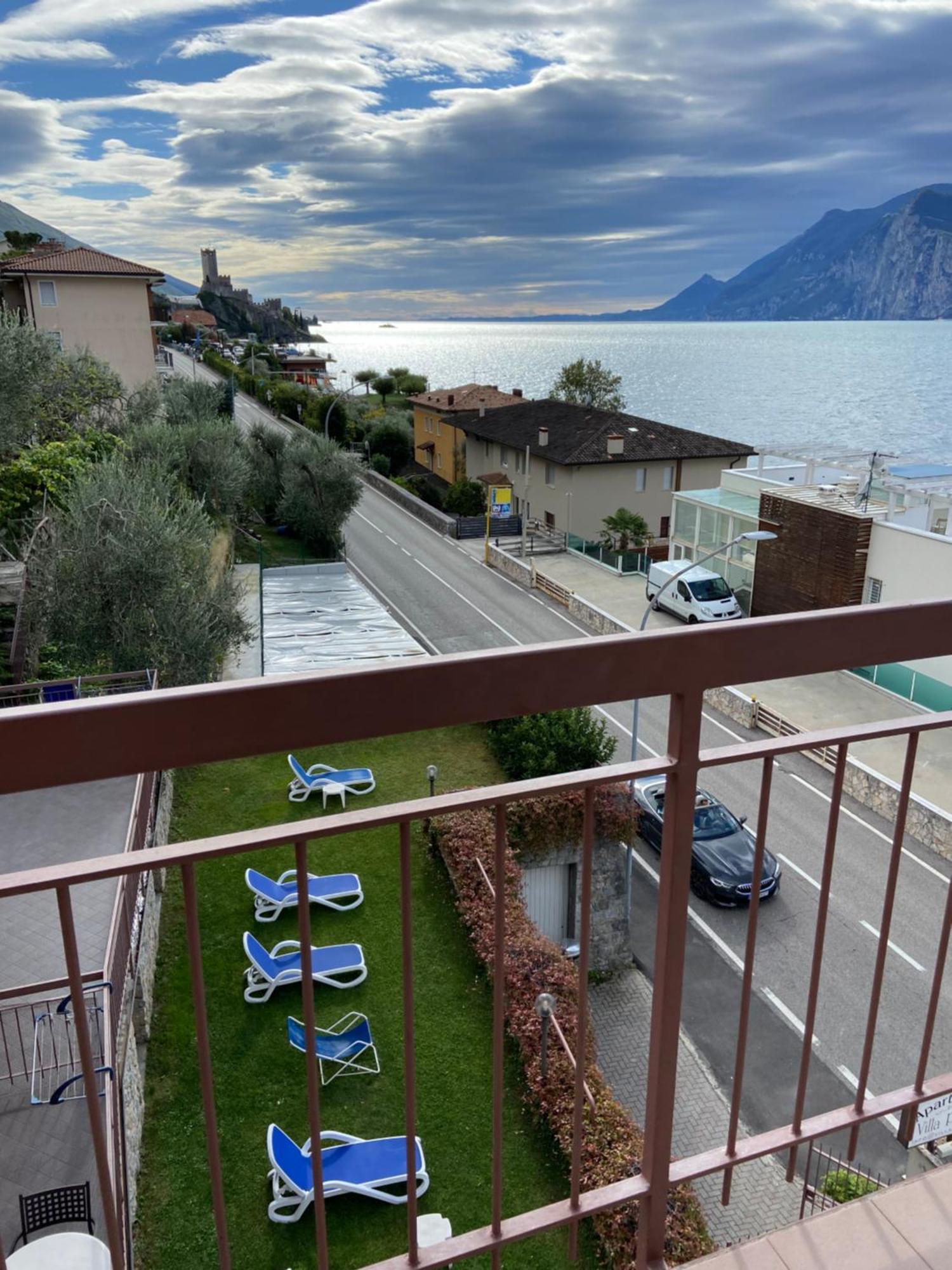 Villa Pifferi Мальчезине Экстерьер фото