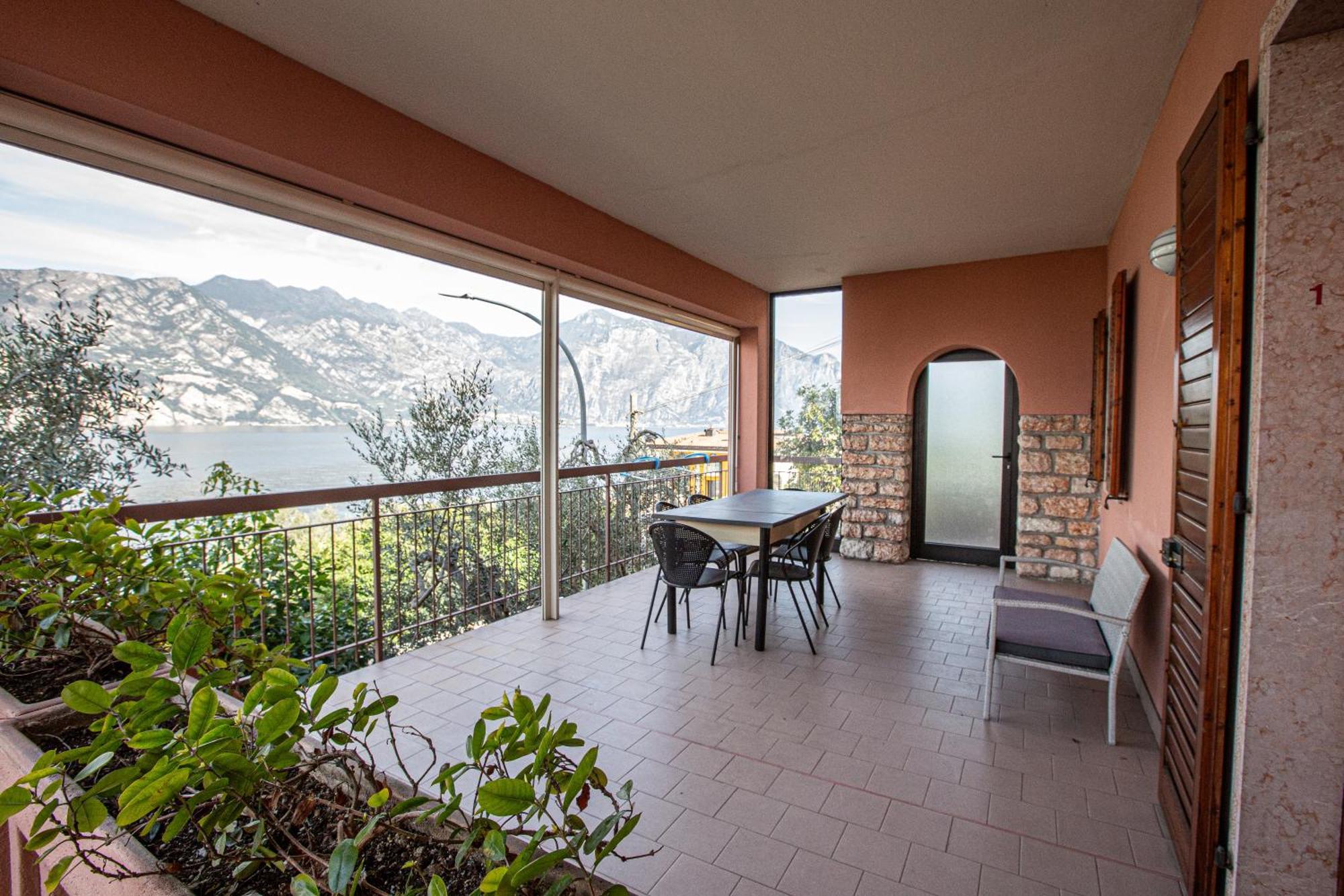 Villa Pifferi Мальчезине Экстерьер фото