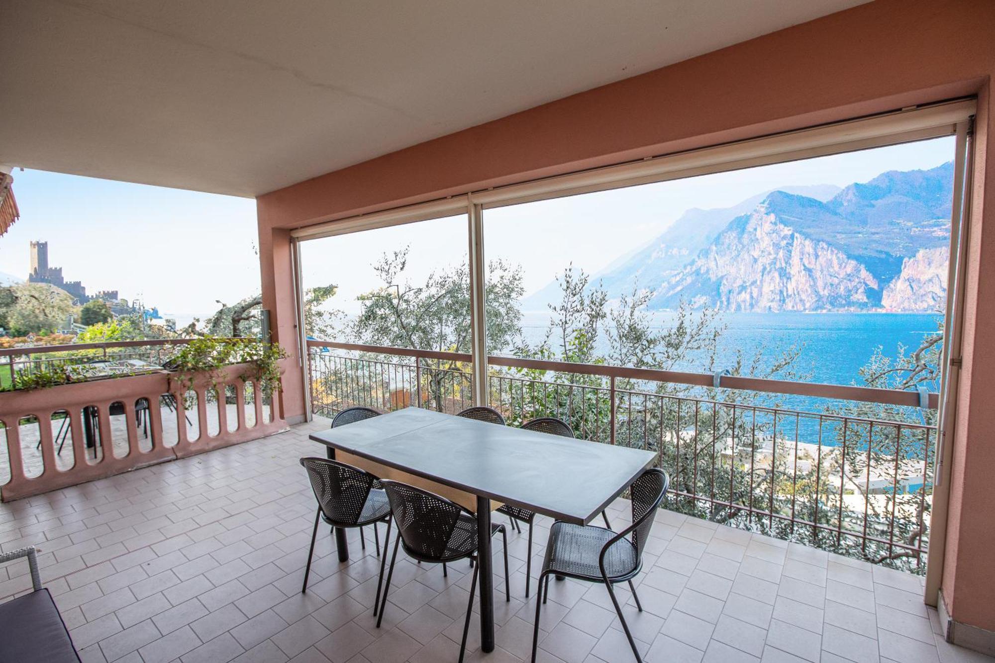Villa Pifferi Мальчезине Экстерьер фото